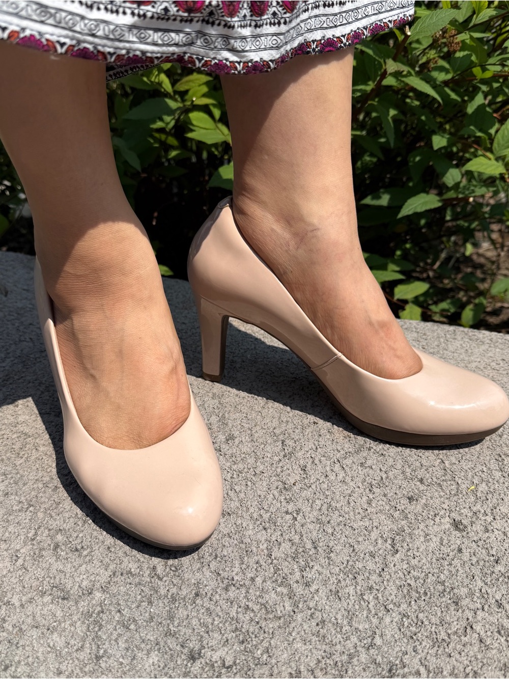 Clarks Nude Patent Round-Toe Mid Heel Pumps